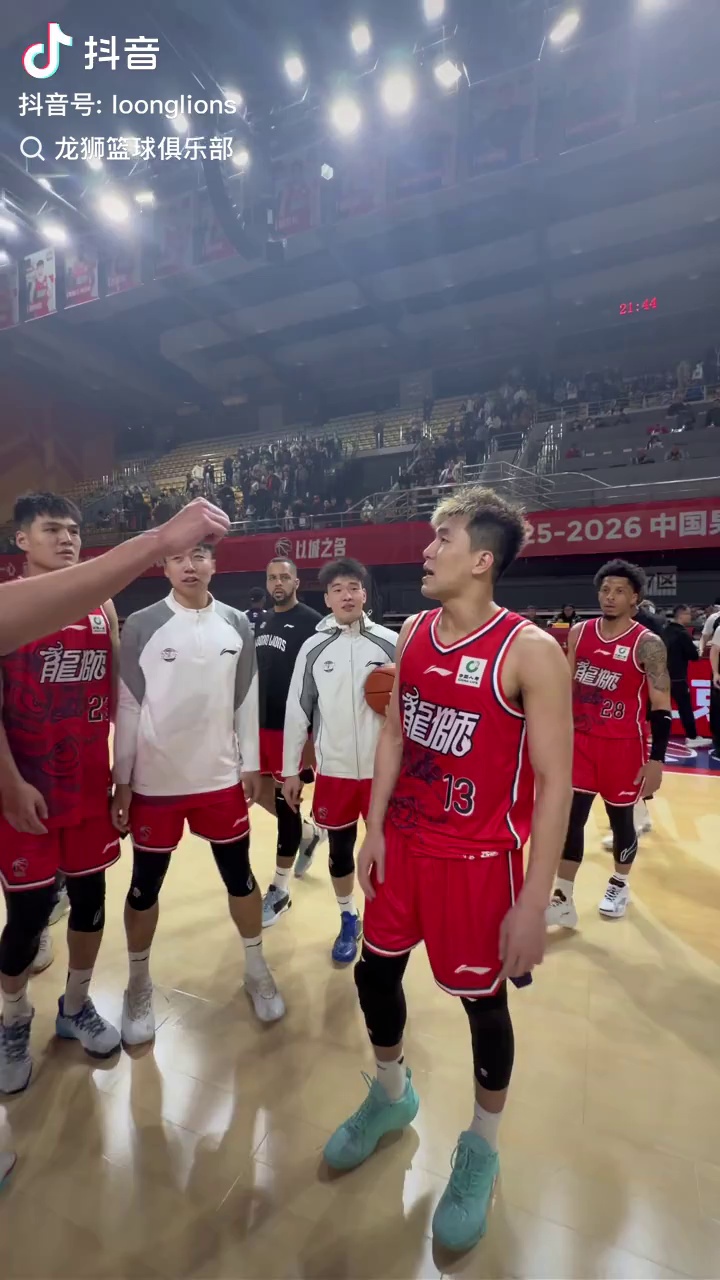 包含今晚广州队备战CBA常规赛；战术微调细节曝光；底气十足；球探报告显示潜力的词条